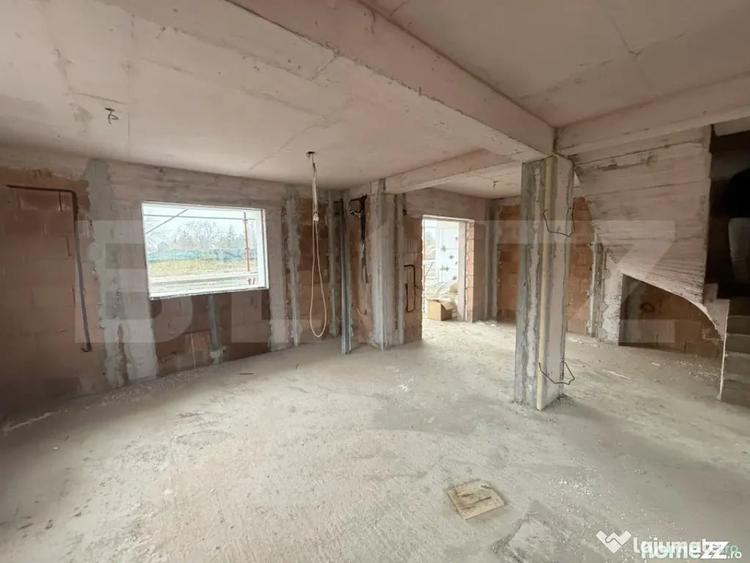 Casă cu 4 camere cu Teren 252 Mp în Rudului