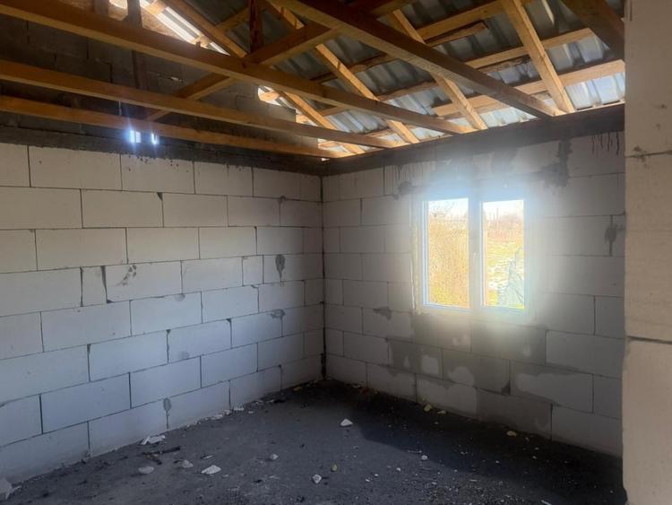 Casă individuală cu 3 camere cu Teren 560 Mp în Coșoveni