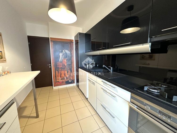 Apartament cu 3 camere semidecomandat, mobilat în Mihai Bravu