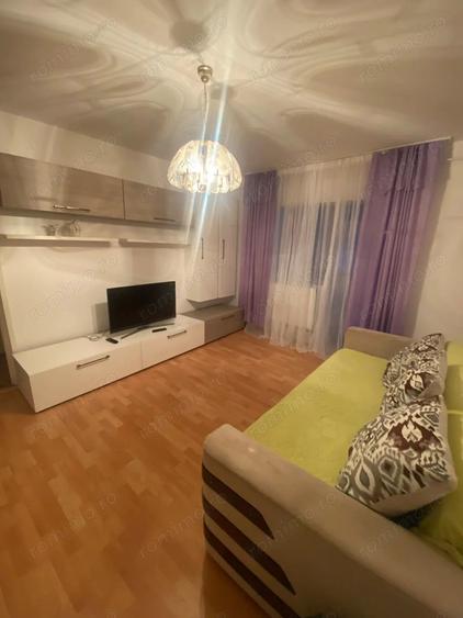 Apartament cu 2 camere semidecomandat în Girocului