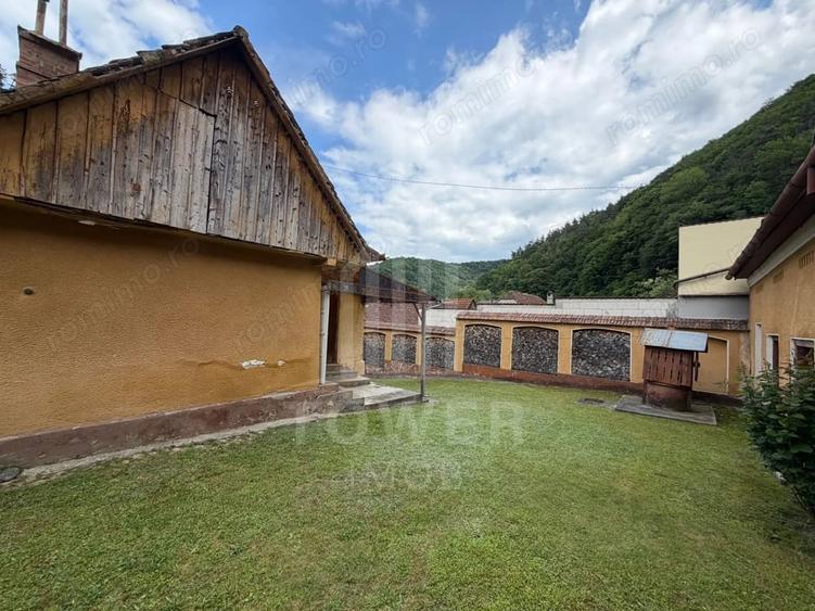 Casă cu 3 camere cu Teren 947 Mp în Tilișca