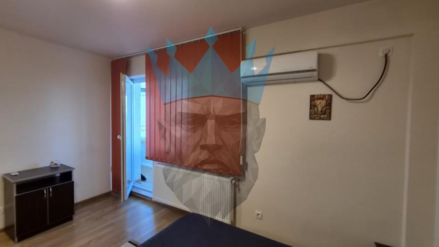 Garsonieră decomandată, mobilată în Păcii