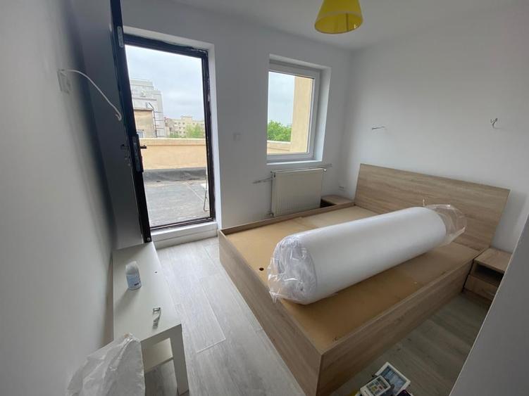 Apartament cu 4 camere decomandat în Gara de Nord