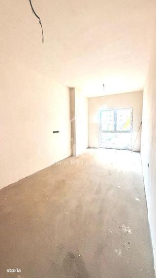 Apartament cu 4 camere în Florești