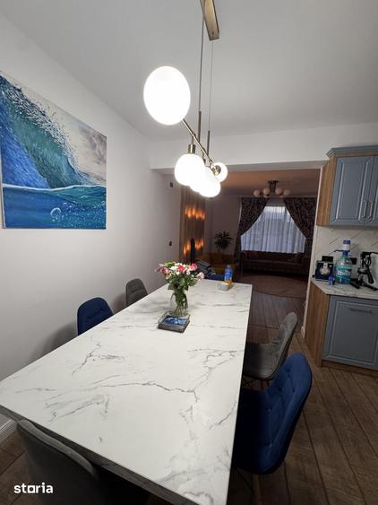 Casă cu 5 camere cu Teren 450 Mp în Central