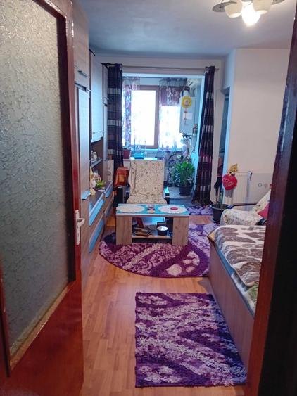 Garsonieră decomandată în Central