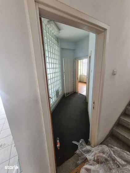 Spațiu comercial, de 914 mp, în Central