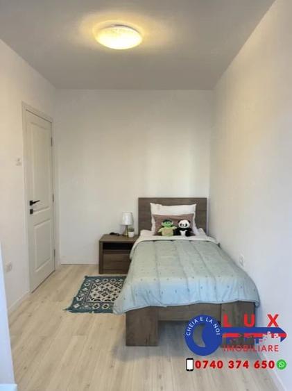 Apartament cu 4 camere semidecomandat în C5