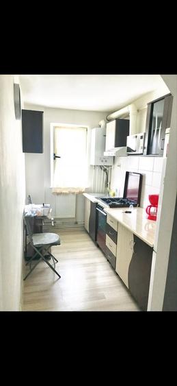 Apartament cu 3 camere decomandat în Cetate