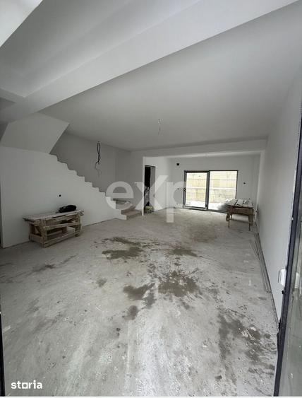 Casă cu 3 camere cu Teren 200 Mp în Moșoaia