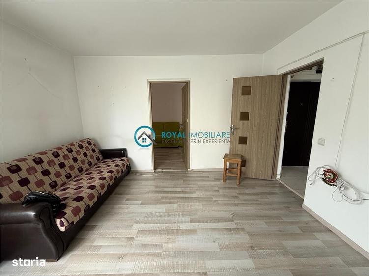Apartament cu 2 camere semidecomandat în Republicii