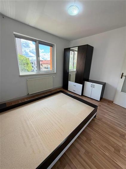 Apartament cu 2 camere decomandat în Griviței