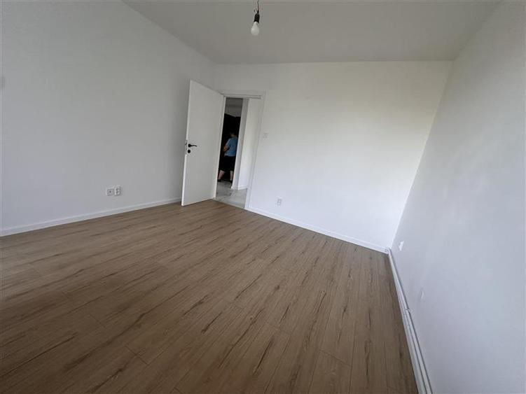 Apartament cu 2 camere decomandat în Circumvalațiunii