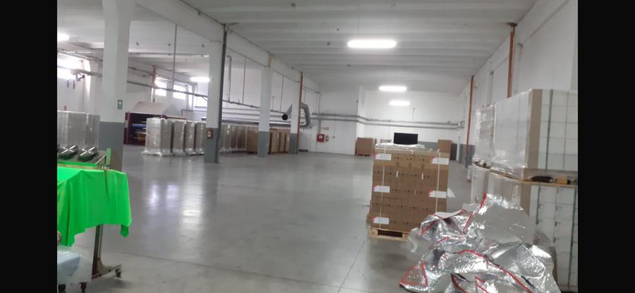 Spațiu industrial, de 2,359 mp, în Central