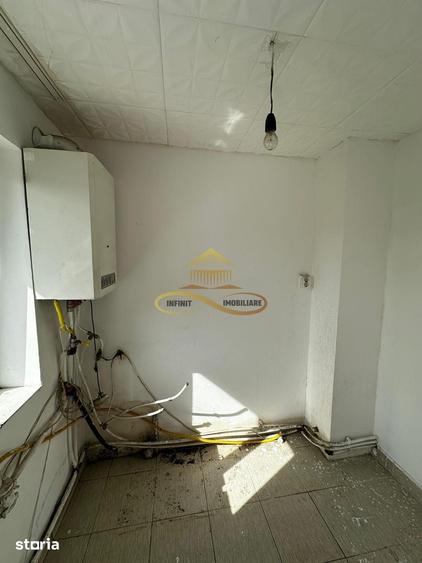 Casă cu 2 camere cu Teren 779 Mp în Tache