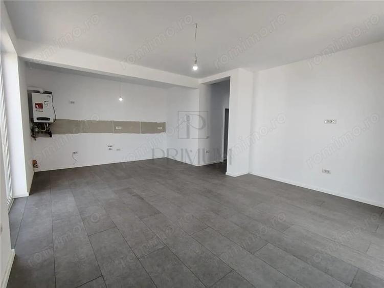 Apartament cu 2 camere semidecomandat în Moșnița Nouă