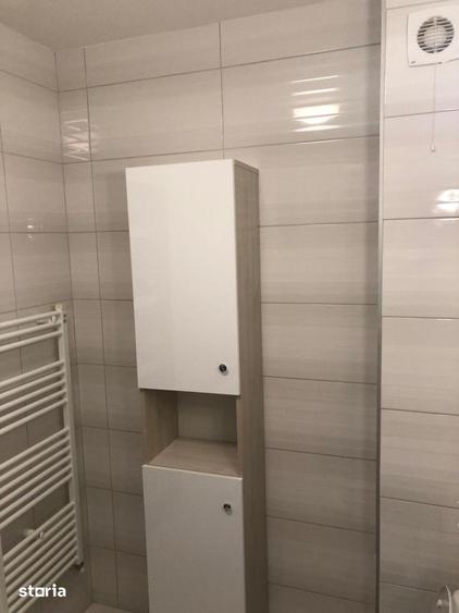 Apartament cu 3 camere semidecomandat, mobilat în Florești