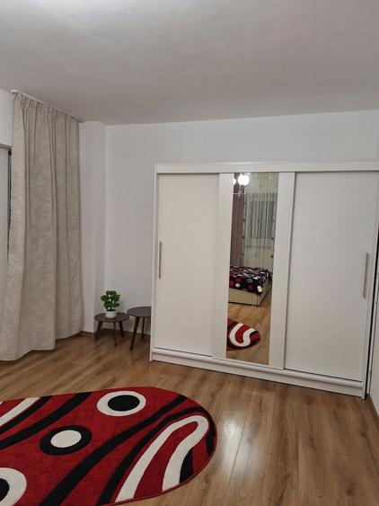 Garsonieră decomandată în Brazda lui Novac