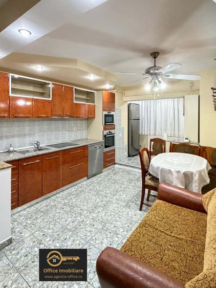 Apartament cu 2 camere decomandat în Republicii
