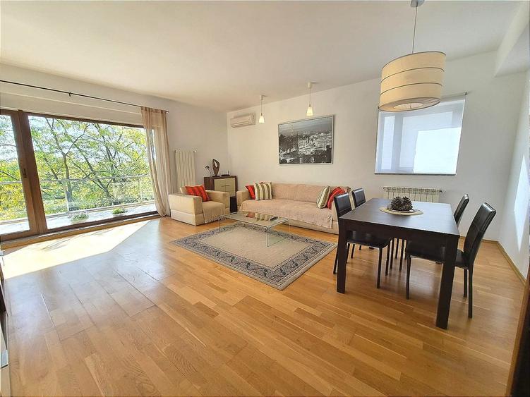 Apartament cu 3 camere decomandat în Voluntari