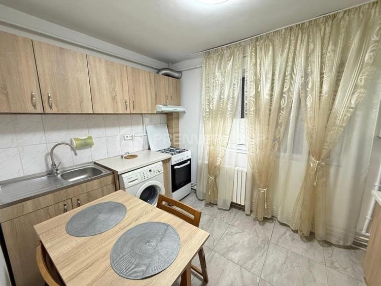 Garsonieră decomandată în Gară