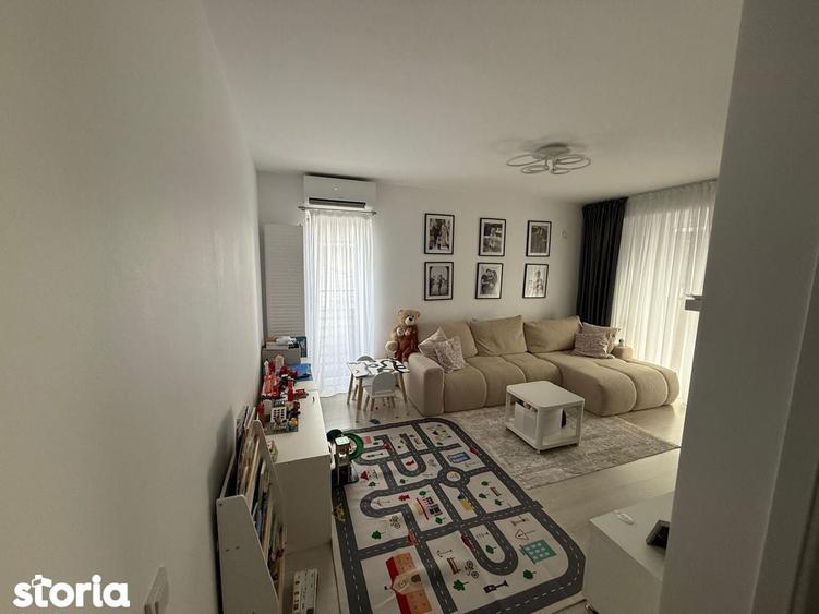 Apartament cu 3 camere decomandat în Chiajna