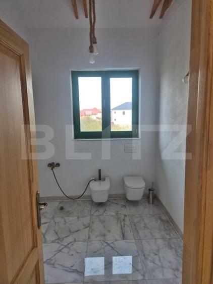 Casă individuală cu 3 camere cu Teren 450 Mp în Exterior Est
