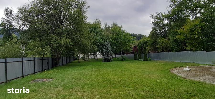 Casă cu 5 camere cu Teren 2000 Mp în Dârste