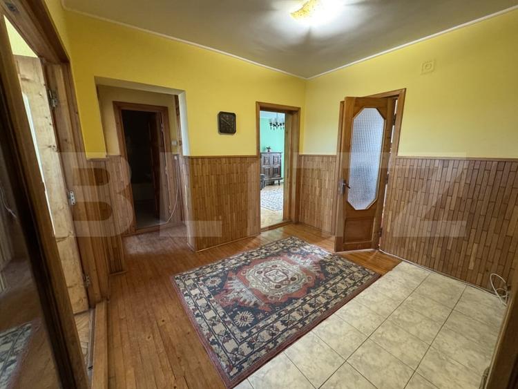 Apartament cu 4 camere decomandat, mobilat în Exterior Est