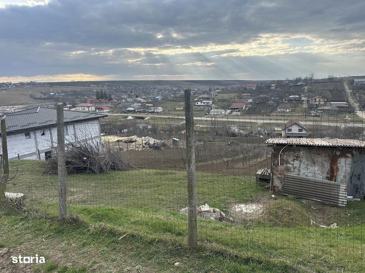 Teren de 1724 mp, în Popricani