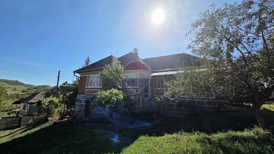 Casă cu 3 camere cu Teren 2200 Mp în Teleac