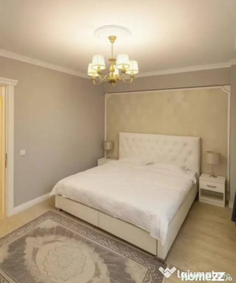 Apartament cu 5 camere decomandat în 1 Mai