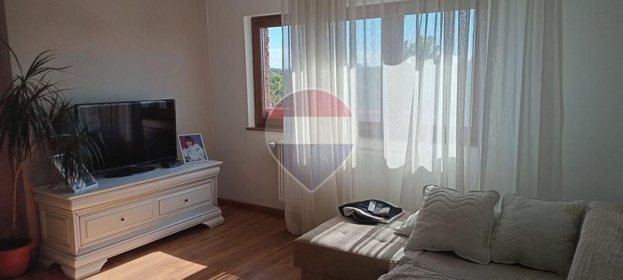 Apartament cu 2 camere semidecomandat în Polivalentă
