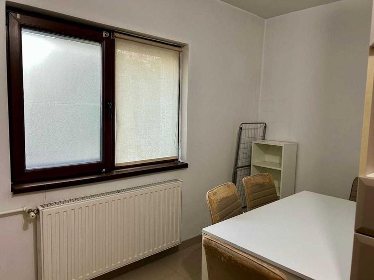 Apartament cu 2 camere decomandat, mobilat în Eroii Revoluției