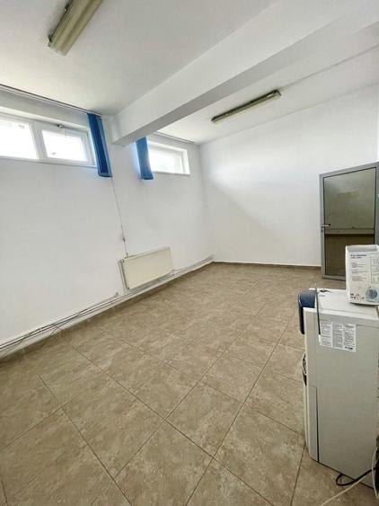 Spațiu comercial, de 22 mp, în Titan