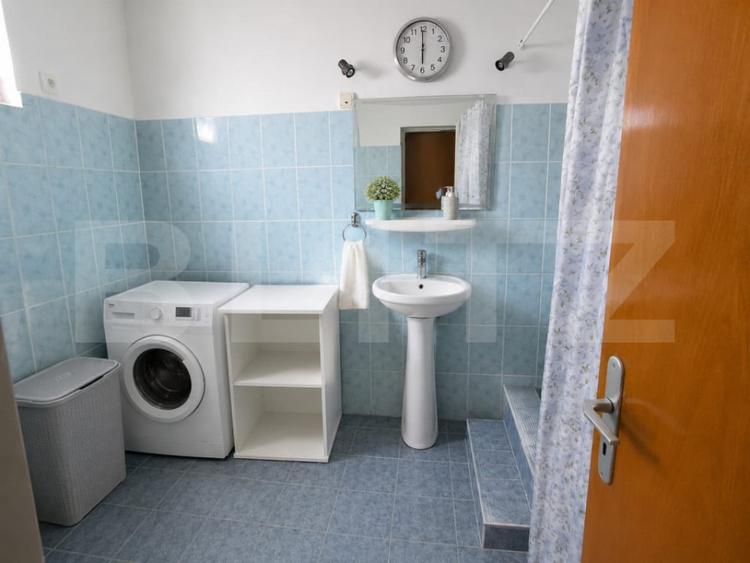 Casă cu 3 camere cu Teren 559 Mp în Central