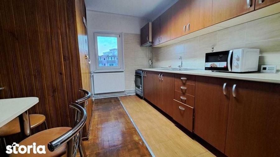 Apartament cu 4 camere în Mărăști