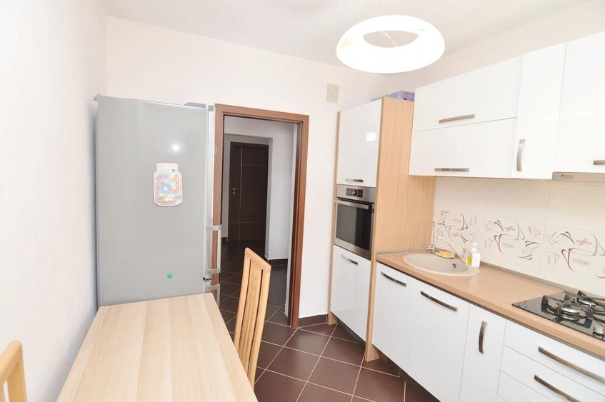 Apartament cu 3 camere decomandat în Brâncoveanu