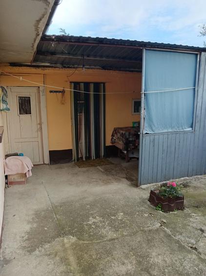 Casă cu 4 camere în Exterior Vest