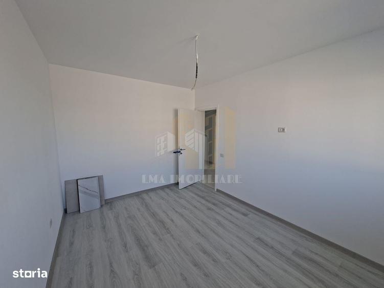 Apartament cu 3 camere decomandat în Sânpetru
