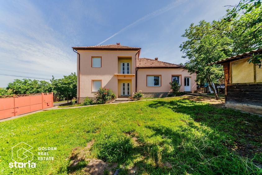 Casă cu 5 camere cu Teren 1878 Mp în Central