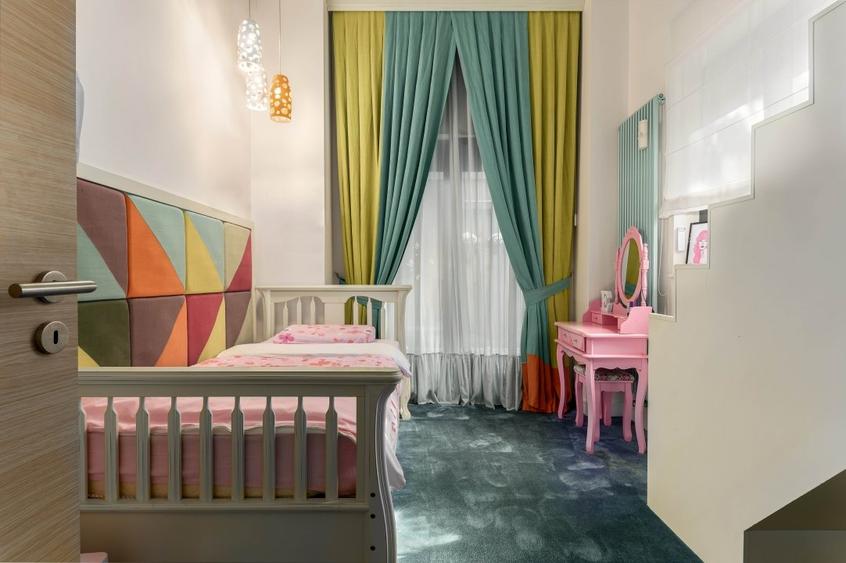 Apartament cu 4 camere decomandat, mobilat în Eminescu