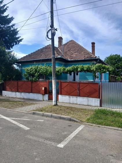 Casă cu 2 camere în Central