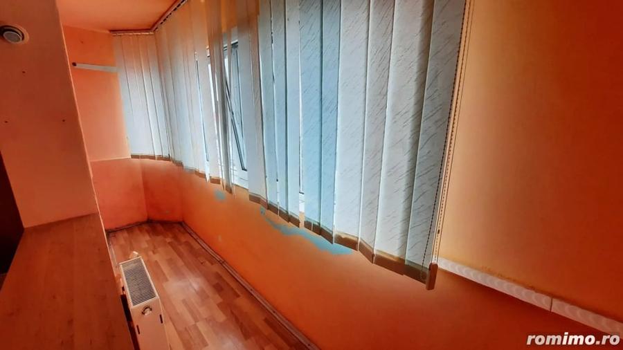 Garsonieră decomandată în Central
