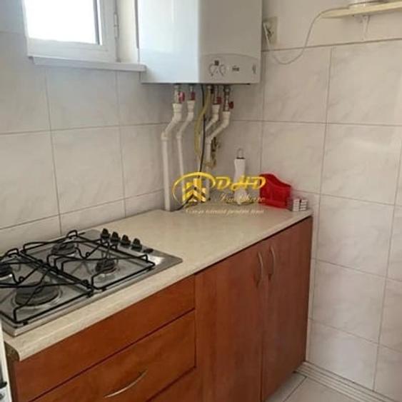 Apartament cu 3 camere nedecomandat în Tătărași