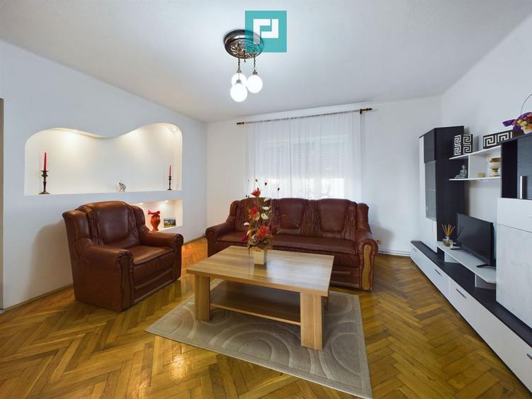 Casă cu 5 camere cu Teren 389 Mp în Central