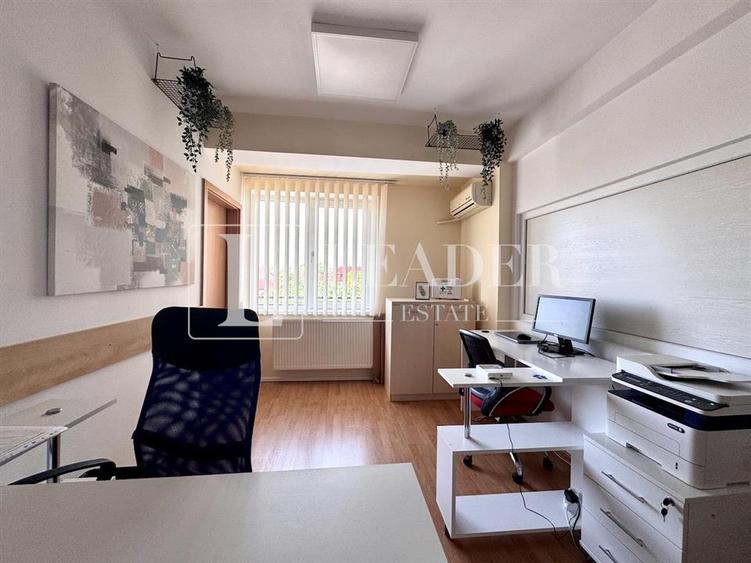 Apartament cu 4 camere decomandat în Titulescu
