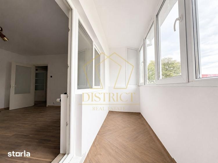 Apartament cu 3 camere în Torontalului
