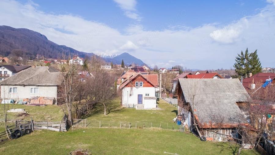Casă cu 6 camere cu Teren 1915 Mp în Bran
