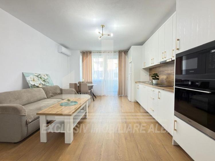 Apartament cu 3 camere decomandat, mobilat în Ampoi 3